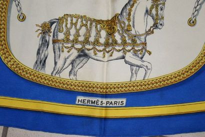 null HERMES Carré de soie "Grand apparat", signé Jacques Endef. 85 x 85 cm (légère...
