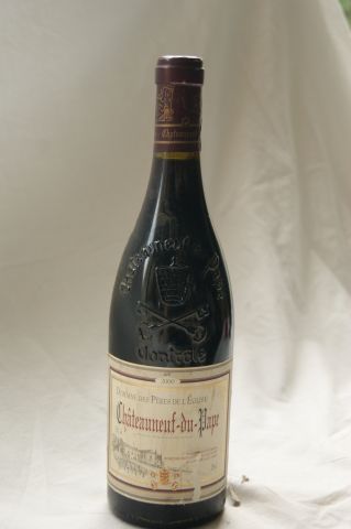 null 1 bouteille de Chateauneuf du Pape, Domaine des Pères de l'Eglise, 2000.