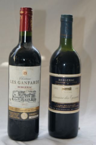 null Lot de 2 bouteilles de Bergerac : 1 du Domaine des Eyssards 1992 et 1 de Château...