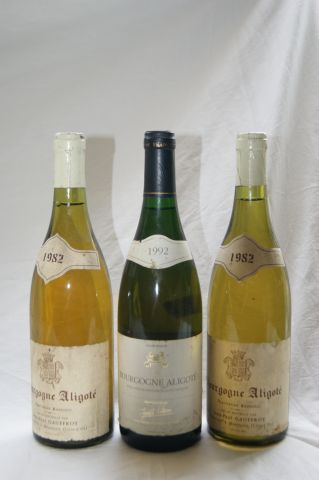 null Lot de Bourgogne Aligoté, comprenant 2 bouteilles de Domaine Gauffroy 1982 et...