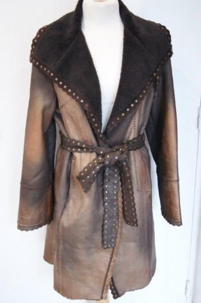 null BALMAIN Manteau pour femme façon cuir ceinturé couleur marron mordoré (Largeur...