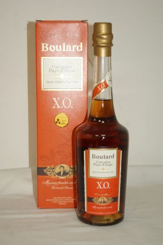 null 1 bouteille de Calvados XO Boulard. 70 cl. Dans son carton.