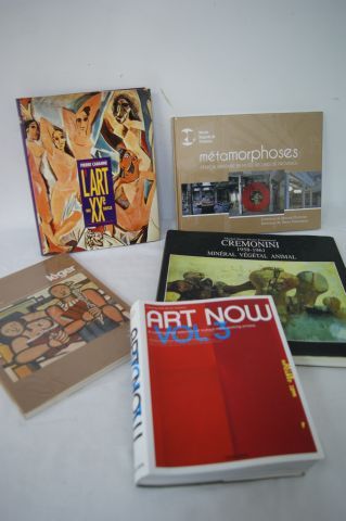 null Lot de 5 livres d'Art : "L'Art now", "Métamorphoses", "Cremonini", "Léger",...