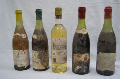 null Lot de 5 bouteilles de vin : Meusault-Charmes (sd), Graves Château Le Tuquet...