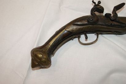 null TURQUIE Pistolet à silex. Platine europénne. XVIIIe-XIXe. Long.: 47 cm (usure,...