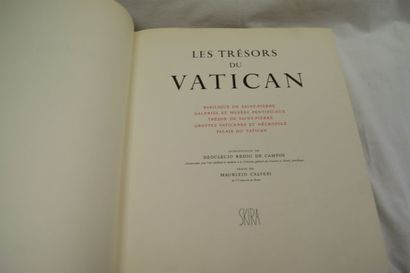 null Maurizio CALVESI "Les Trésors du Vatican" Introduction de Campos. Genève, SKIRA,...
