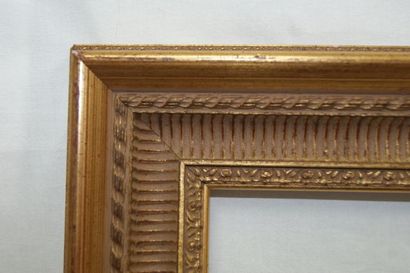 null Cadre en bois stuqué et doré. 60 x 49 cm (46 x 38 cm)