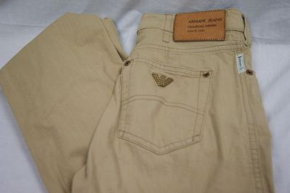 null ARMANI Jeans Jean beige. Taille 26. BE.