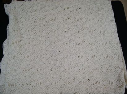null Dessus de lit/table carré en coton blanc. 220 x 220 cm
