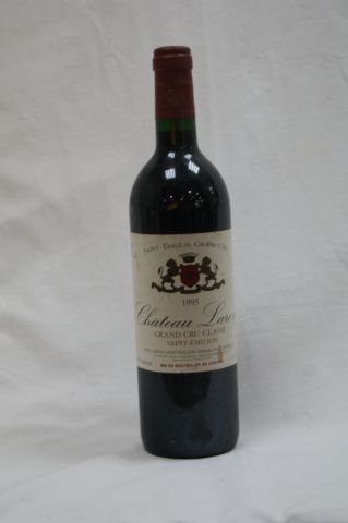 null 1 bouteille de Saint Emilion, Château Laroze, 1995.