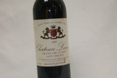 null 1 bouteille de Saint Emilion, Château Laroze, 1995.