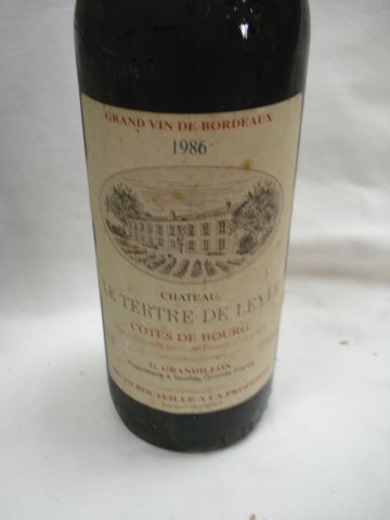 null 11 bouteilles de Château Le Tertre de Leyle (Côtes de Bourg) : 3 de 1986 (es,...