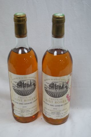 null 2 bouteilles de Graves Chateau Saint-Robert , 1971 . Lb et Esa