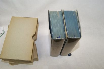 null Bibliothèque de la Pleiade 2 volumes Voltaire comprenant correspondance ed;...