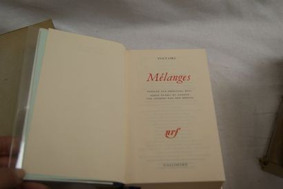 null VOLTAIRE "Mélanges" La Pléiade, 1961. Préface Emmanuel Berl et notes de Van...
