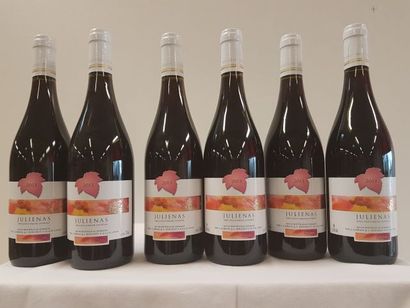 null 6 	bouteilles de Juliénas, Domaine J. Corsin et S. Roussot, Cru du Beaujolais,...