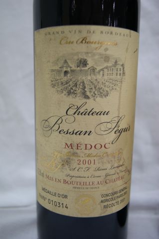 null 2 bouteilles de Médoc, Château Bessan Ségur, 2001. (els)