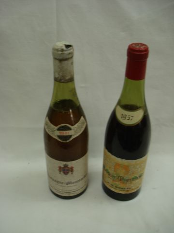 null 2 bouteilles de Chassagne Montrachet : Moreau, 1957 (B) et Paul Pillot,1981...