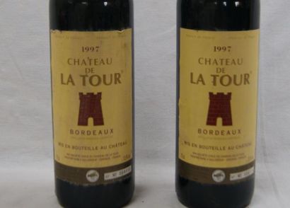 null 2 bouteilles de Château La Tour, 1997 (LB pour une, els)