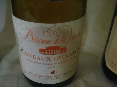 null Lot de 3 bouteilles de Côteaux du Layon : 2 de 1998, 1 de 2001.