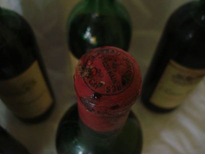 null 8 bouteilles de Château Fonqueyres, 1978 (bas et très bas, capsules abîmées...
