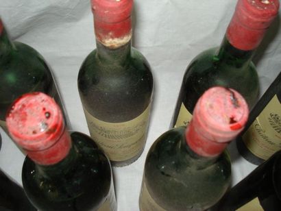 null 12 bouteilles de Château Fonqueyres, 1978 (bas et très bas, certaines sans étiquettes,...