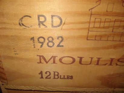 null 12 bouteilles de Château Maucaillou, 1982. CBO.