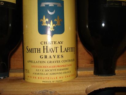 null 8 bouteilles de Château Smith Haut Lafite, 1981. CBO.