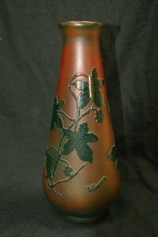 null LA ROCHERE Vase en pâte de verre, à décor de vigne. Haut.: 26 cm