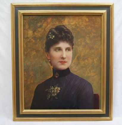 null MALVAL Portrait de femme vers 1900. Huile sur toile. 57 x 46 cm Cadre en bois...