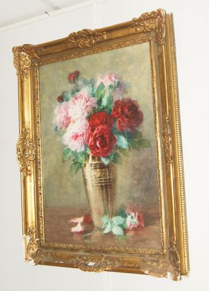 null CHEPPY "Bouquet de fleurs" Aquarelle. 70 x 44 cm Bel encadrement en bois doré...