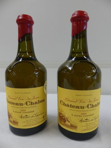 null 2 bouteilles de Vin Jaune du Jura, Château Chalon, Maison du Vigneron, 2009,...
