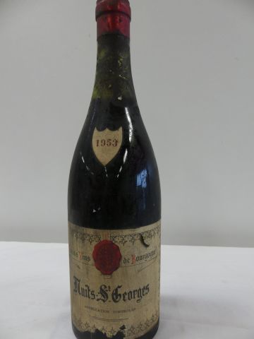 null 1 bouteille de Nuits St Georges, 1953 (Niveau 4 cm, bouteille sale, étiquette...