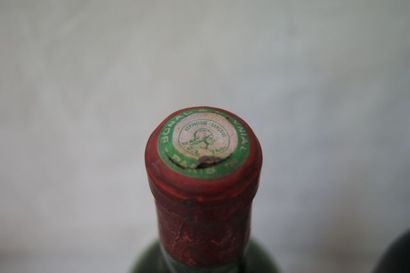null Lot de 3 bouteilles de Saint Emilion dont 2 de Château La Grâce Dieu (sa, B...