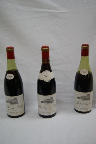 null Lot de 3 bouteilles de Mâcon : 2 de Moulin à Vente (1969 et 1970, LB et B) et...