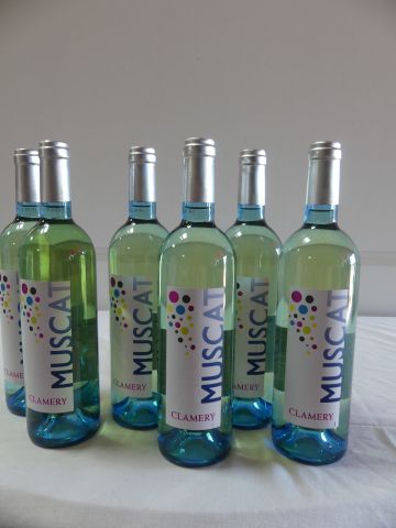 null 6 bouteilles de Muscat Clamery, Côtes de Thongue, 2013 (millésime sur le ca...