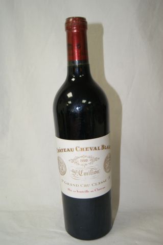 null 1 bouteille de Château Cheval Blanc, 2008.