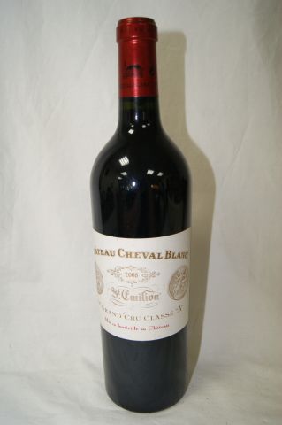 null 1 bouteille de Château Cheval Blanc, 2008.