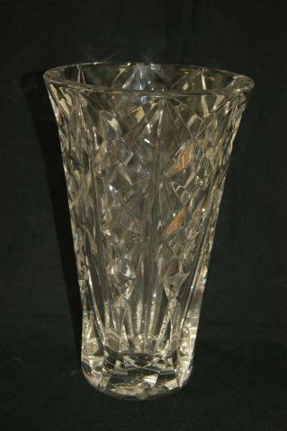 null SAINT LOUIS Vase en cristal taillé. H. 29 cm