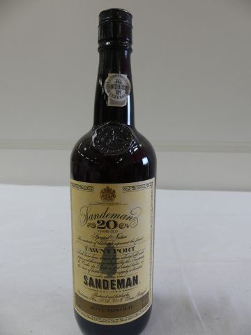 null Bouteille de Porto Sandeman Tawny Port, 20 ans, Special Notice (20 % vol., 75...