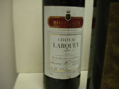 null Lot de 6 bouteilles de vin rouge : 2 de Château Larquey 1997, Château Tour Bellevue...