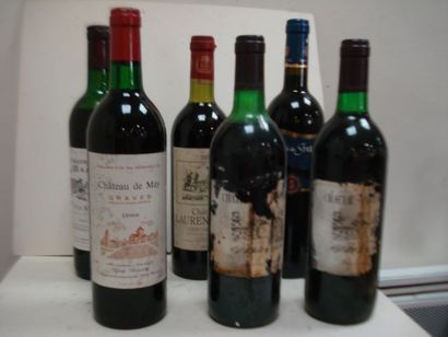 null Lot de 6 bouteilles de vin rouge : Château de May 1988, Château Les Barails...