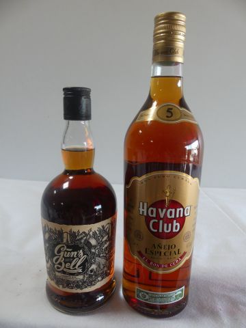 null Lot de 2 bouteilles : 1 Rhum de Cuba, Havana Club, Anejo Especial, 100 cl, 40...