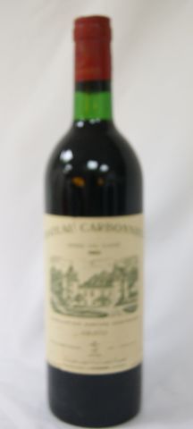 null 1 bouteille de Graves, Château Carbonnieux, 1983 (LB)