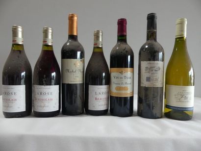 null lot de 7 bouteilles (en l'état) : 1 bouteille de Merlot Rouge, Michel Mauny,...