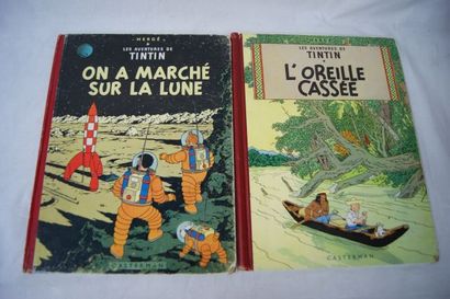 null Lot de 2 albums de Tintin : "On a marché sur la lune" (1954) , "L'Oreille cassé"...