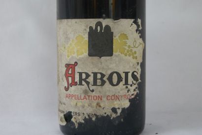 null 1 bouteille de Arbois, 1986 (?). (ea, TB)