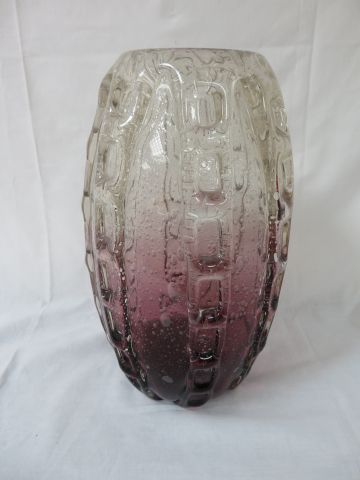 null SCHNEIDER Vase en cristal bullé, à décor dégradé de violet. Haut.: 33 cm