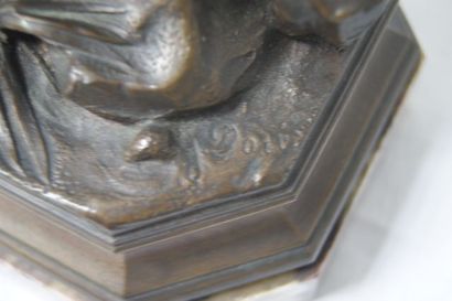 null D'après Gustave DORE Sujet en bronze à patine rouge présentant un cupidon sur...