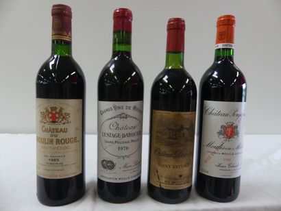 null Lot de 4 bouteilles : 1 bouteille de Château Poujeaux, Moulis, 1996 ; 1 bouteille...